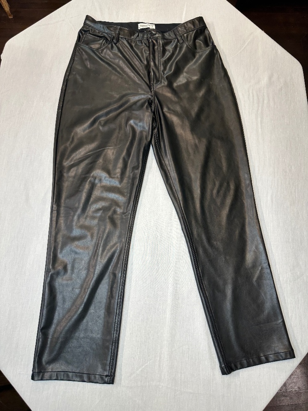 Abercrombie & Fitch The 90's Ultra High Rise Faux Leather Pant sz 33/sz 16